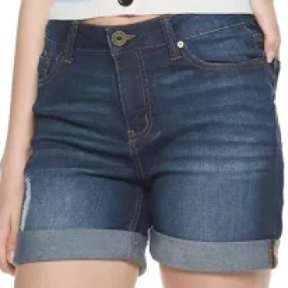 Indigo Rein hi-waist denim shorts. Size Jr's 7